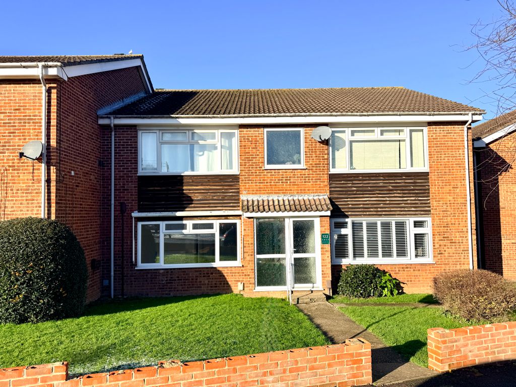 Property photo 1 of 8 Front