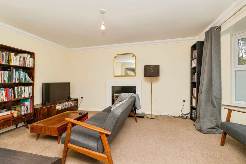 Property photo 3 of 21 Pbox-Img.Jpg