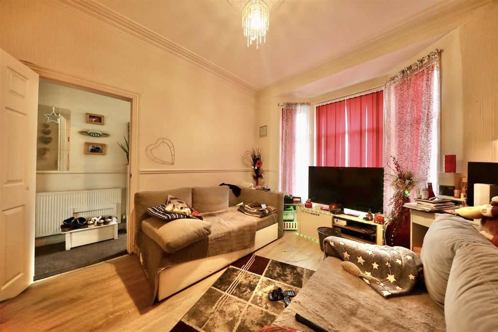Property photo 2 of 11 4.Jpg