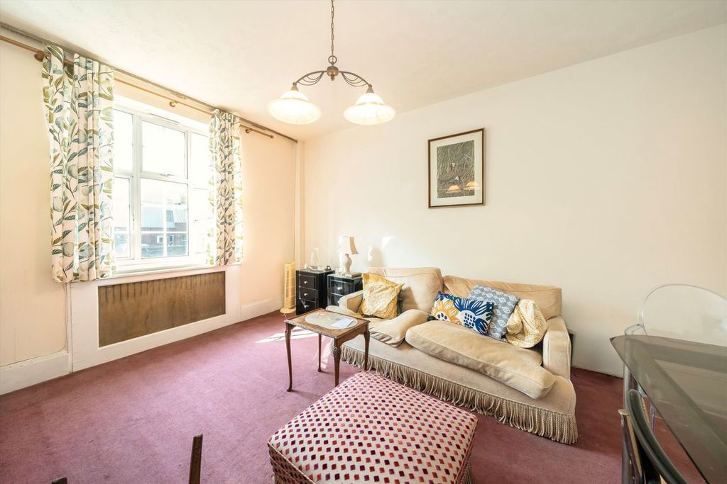 Property photo 2 of 6