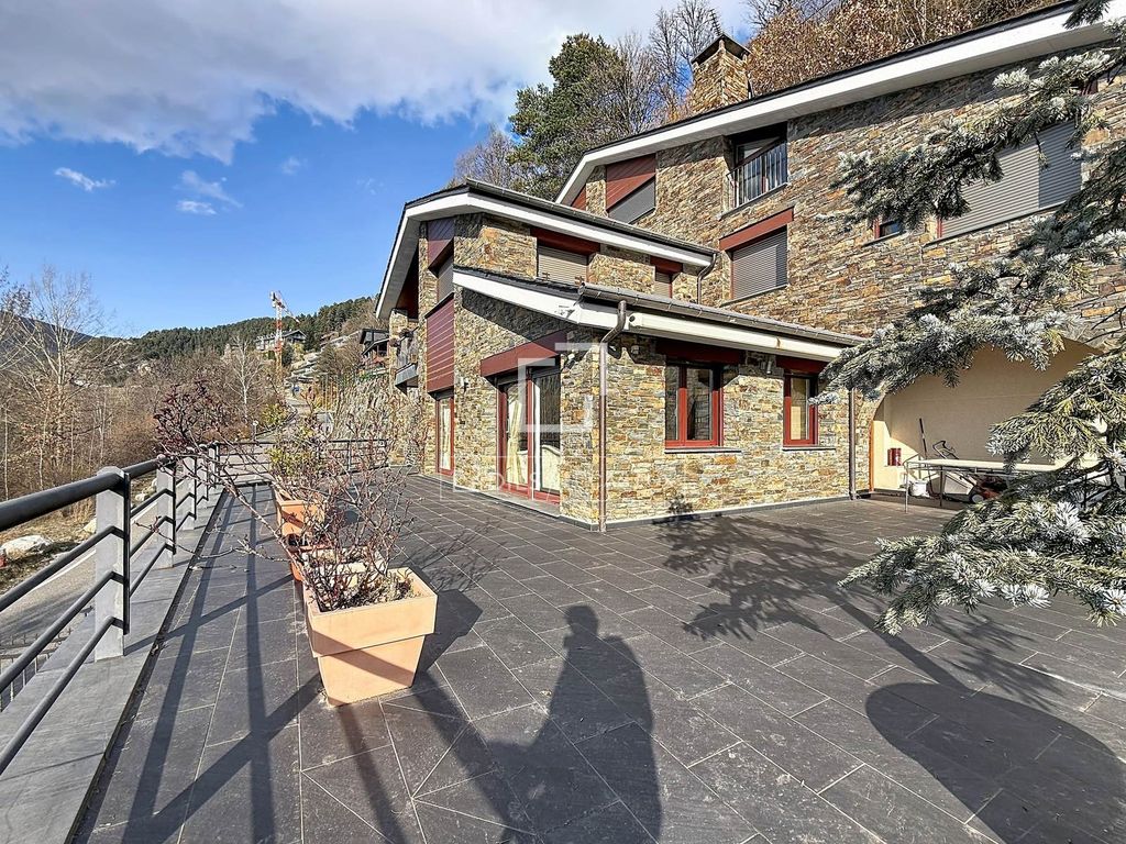 Property photo 1 of 36