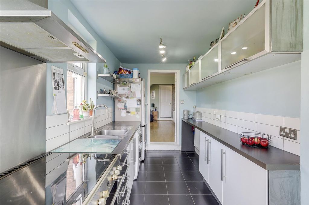 Property photo 3 of 22