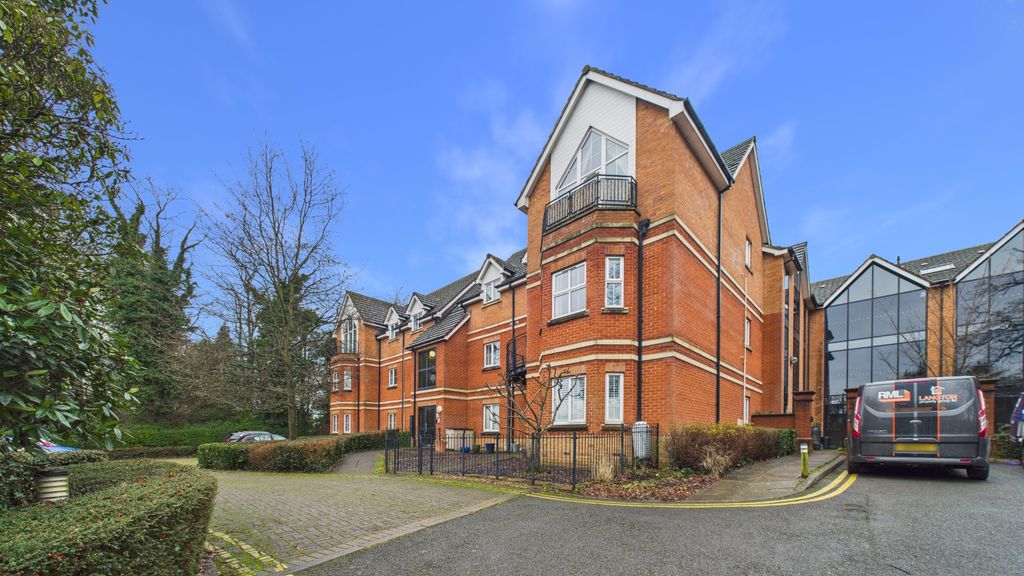 Property photo 1 of 15 4820272
