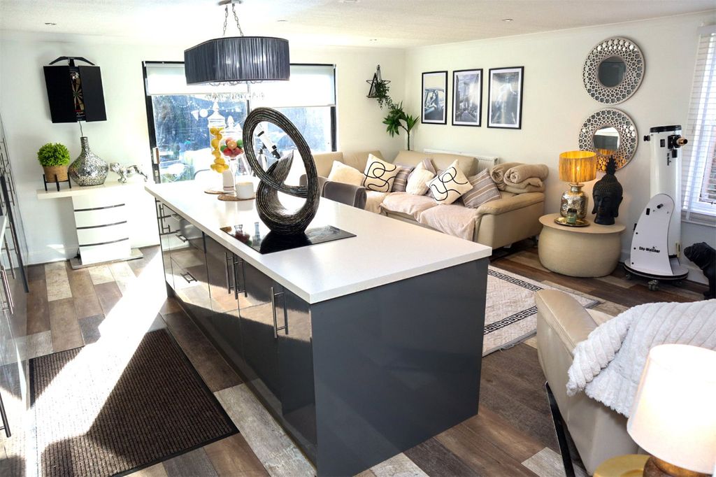 Property photo 1 of 16 Kitchen/Family Room