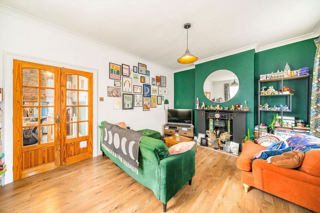 Property photo 1 of 4
