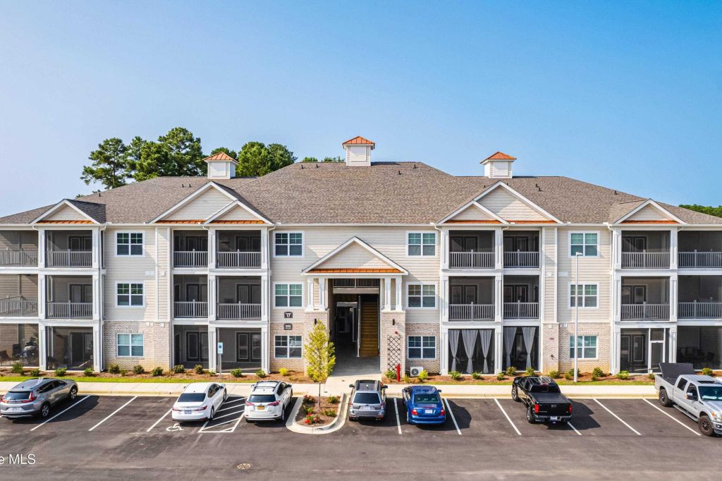 Property photo 1 of 29