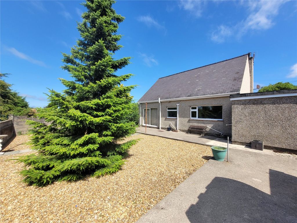 Property photo 2 of 19 Picture No. 03