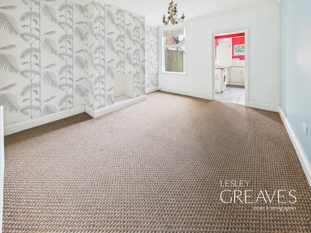 Property photo 3 of 18 Dining Room