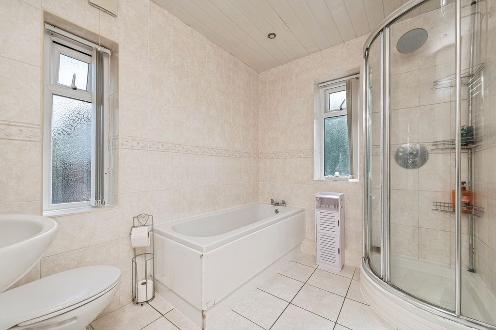 Additional image 9 of 3 bed semi-detached house for saleBerwick Avenue, Heckmondwike WF16