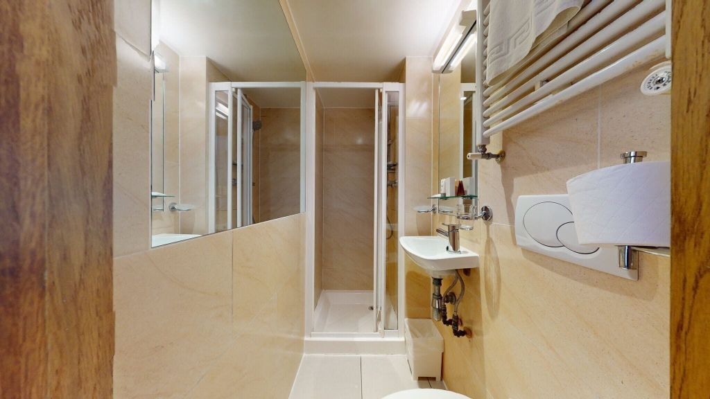 Property photo 3 of 6 Bathroom