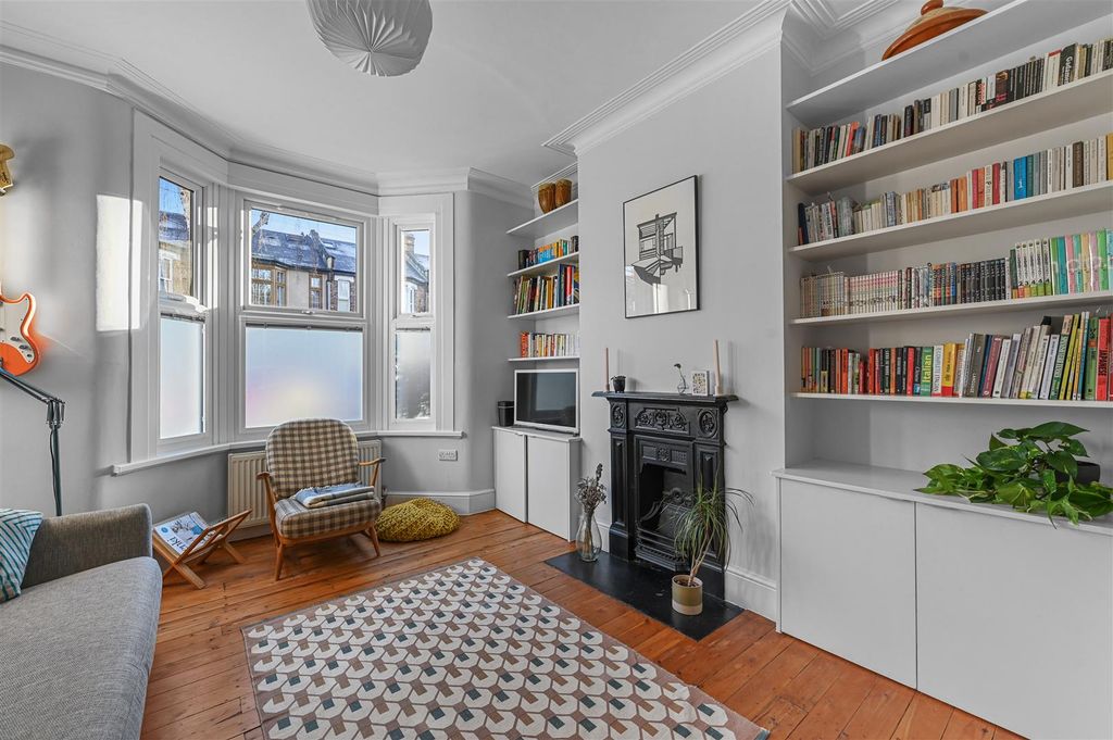 Property photo 2 of 23 9