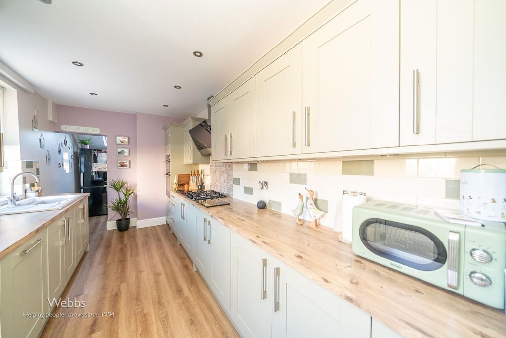 Property photo 2 of 29 Kitchen
