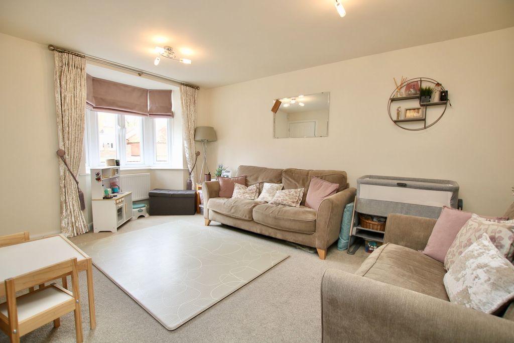 Property photo 3 of 16