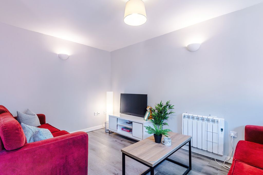 Property photo 2 of 12 Photo 1