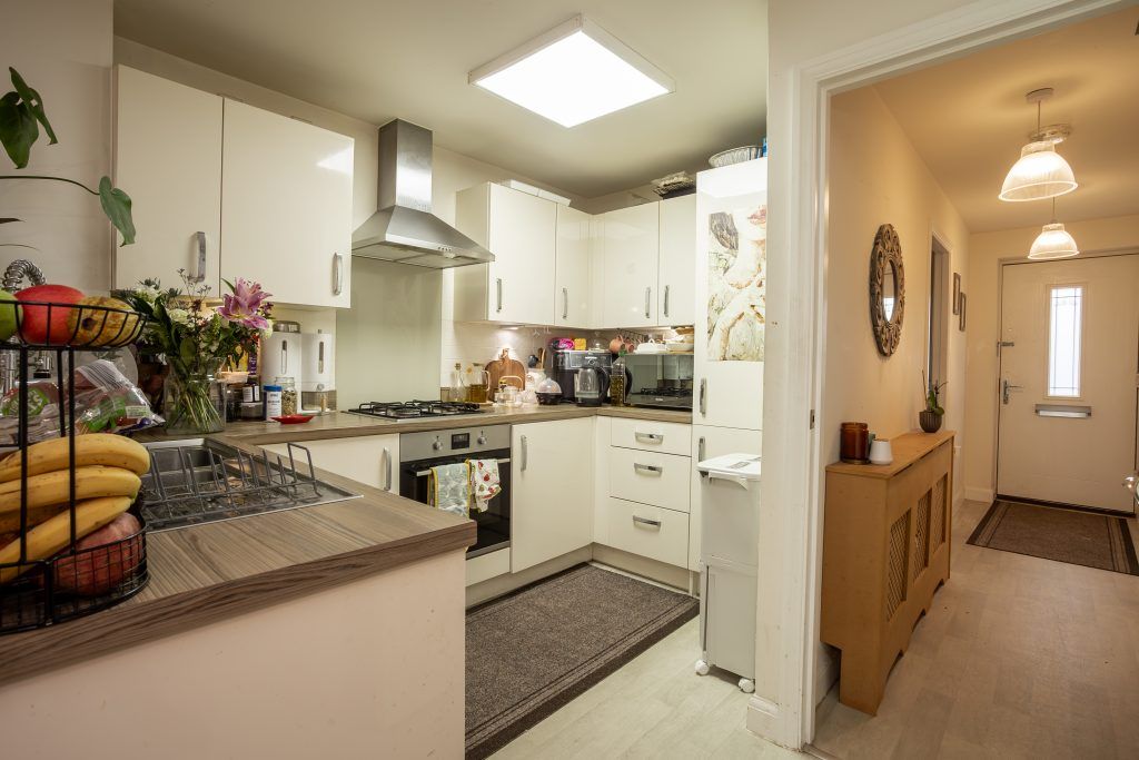 Property photo 2 of 32