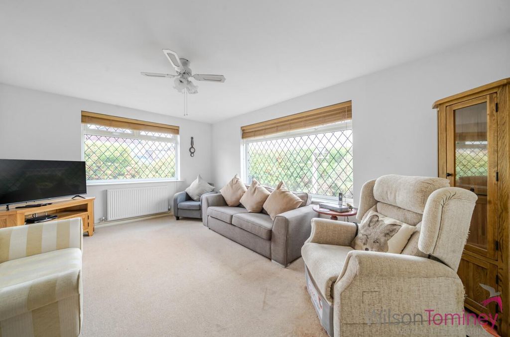Property photo 2 of 19 4ce7Cf68-83c9-4B4E-Ac5B-d903Feee8A70.Jpg