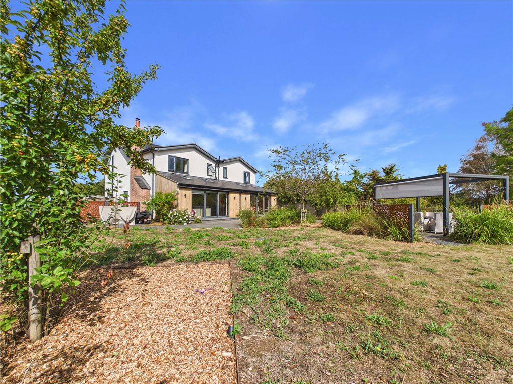 Property photo 3 of 34 Picture No. 37