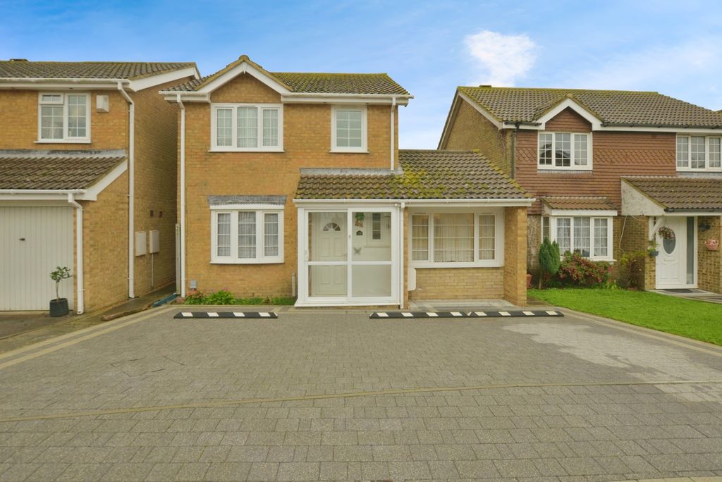 Property photo 1 of 19 Front