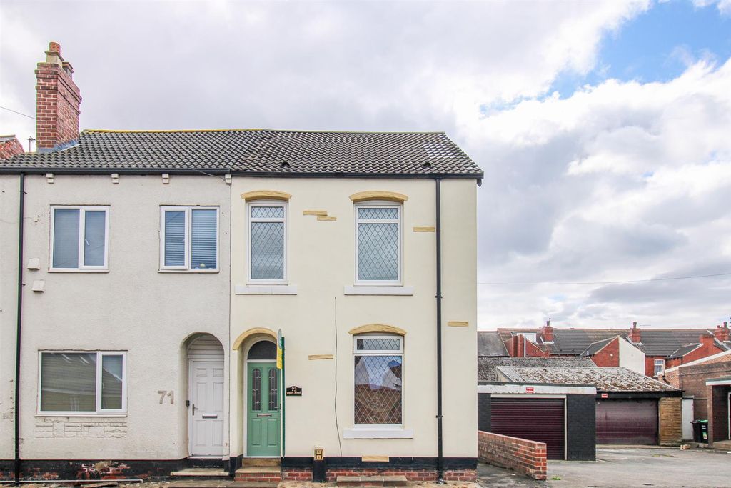 Property photo 1 of 12