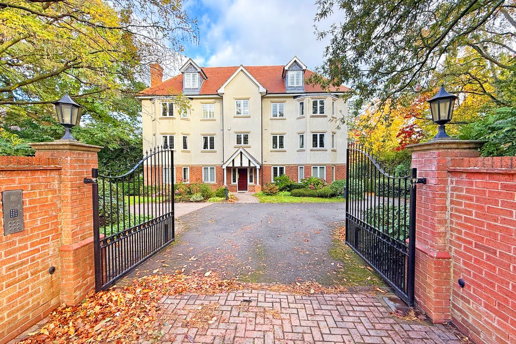 Property photo 1 of 16