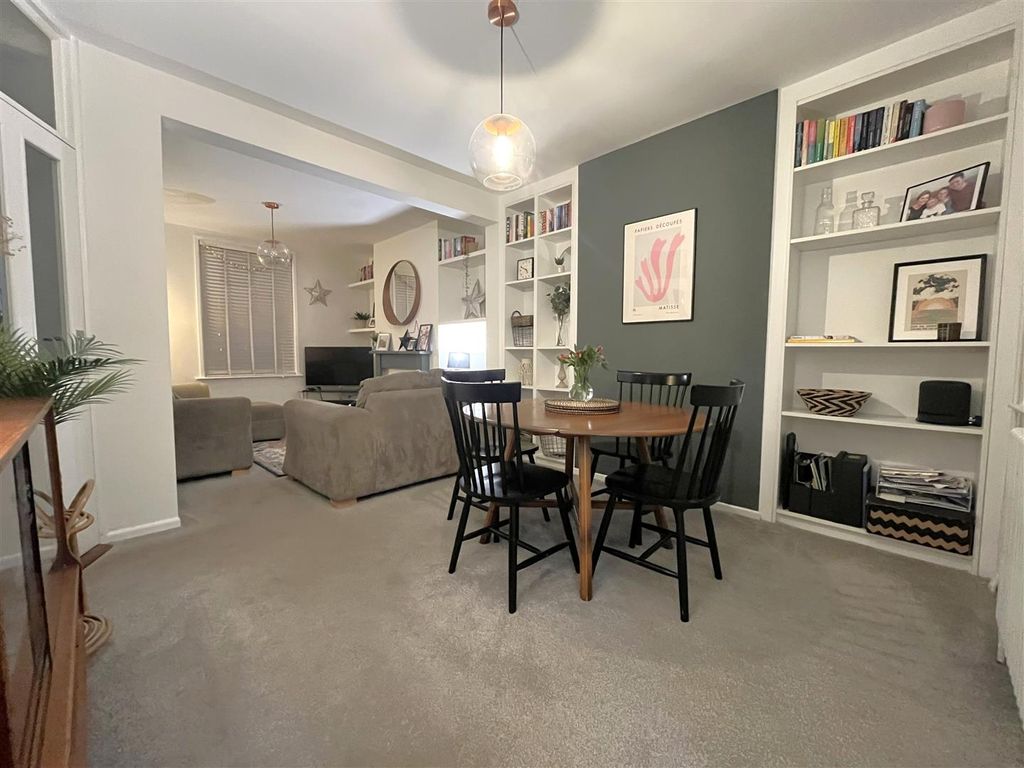 Property photo 2 of 17 Img_8409.Jpg