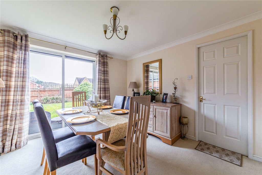 Property photo 3 of 25 Picture No. 11