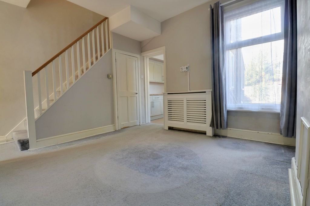 Property photo 3 of 15 5903812
