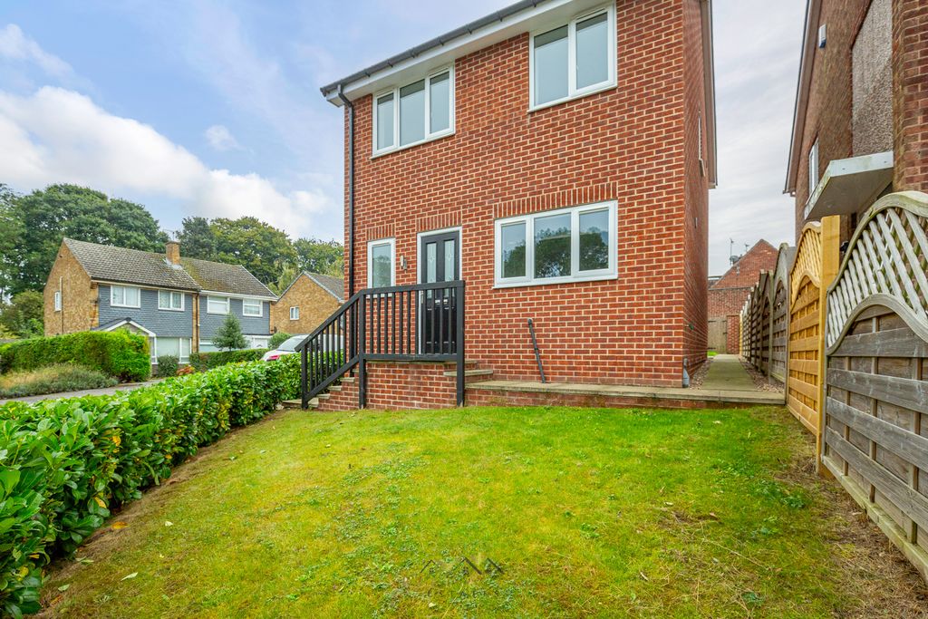 Property photo 1 of 21