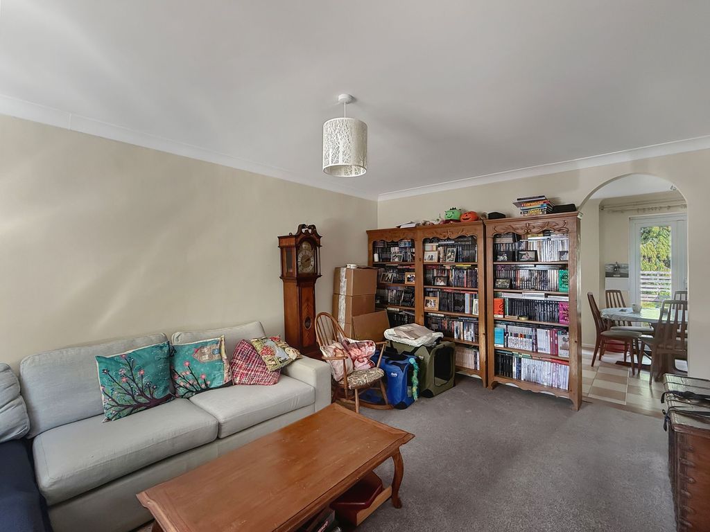 Property photo 3 of 12