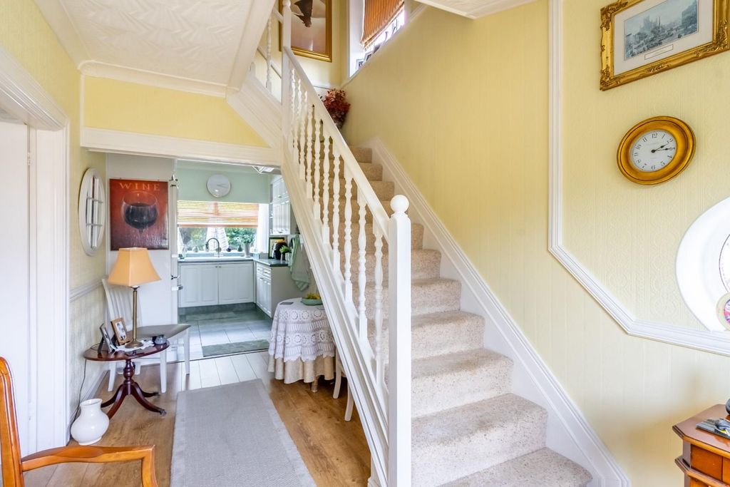 Property photo 2 of 16 13Dr-8.Jpg