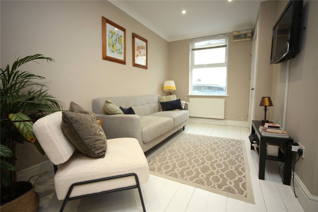 Property photo 3 of 12 Picture No. 13