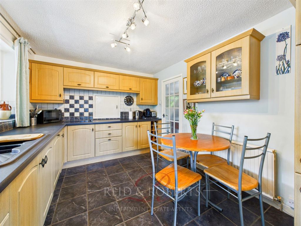 Property photo 3 of 31 Cam03999G0-Pr0173-Still010.Jpg