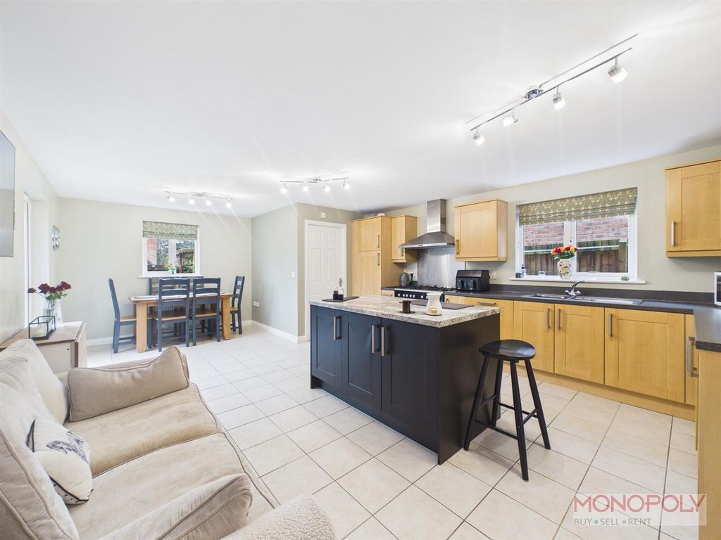 Property photo 2 of 31 Cam01943G0-Pr0619-Still012.Jpg