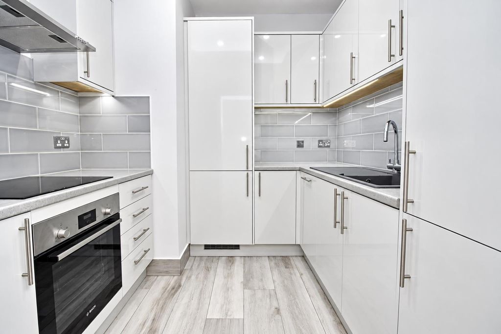 Property photo 3 of 16 Kitchen.Png