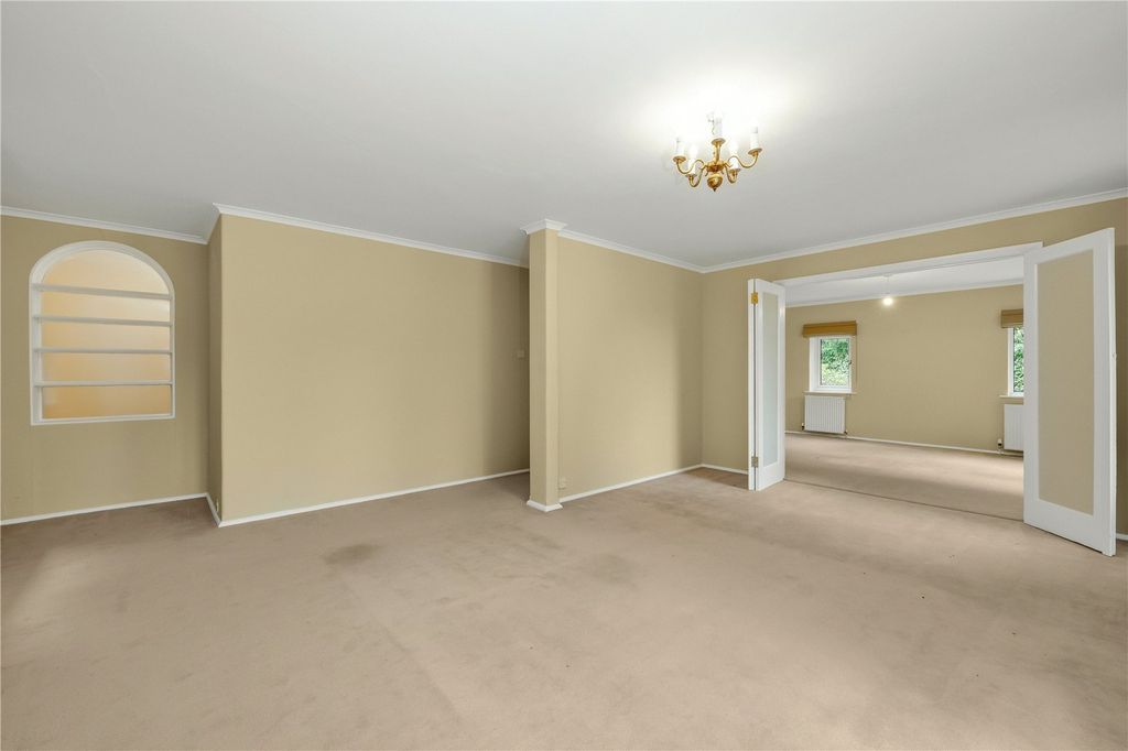 Property photo 2 of 27 Picture No. 20