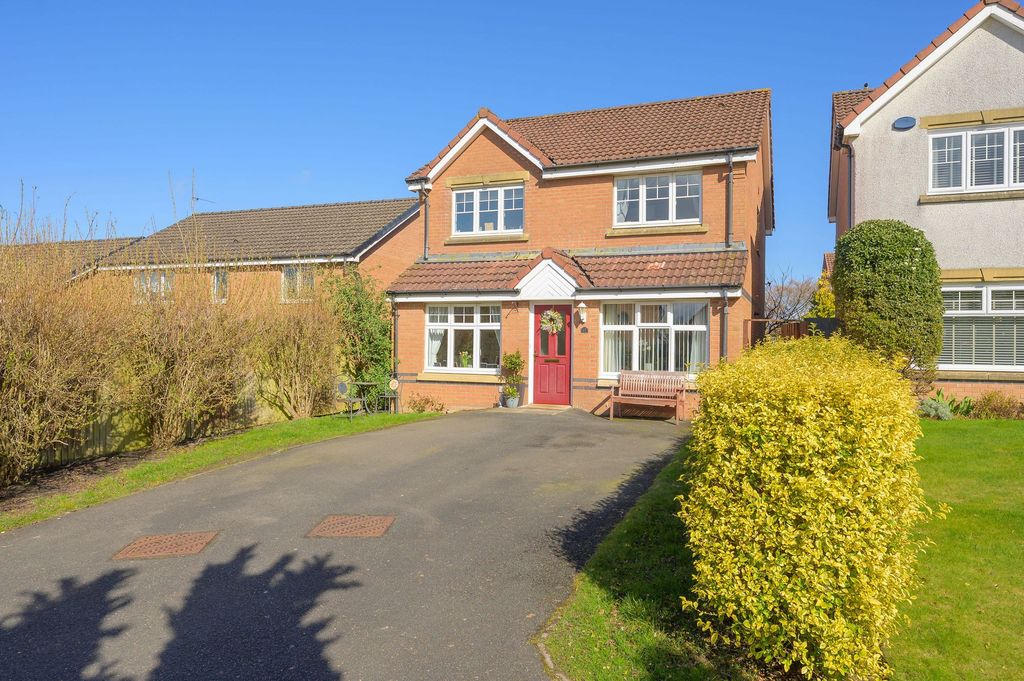 Property photo 1 of 28