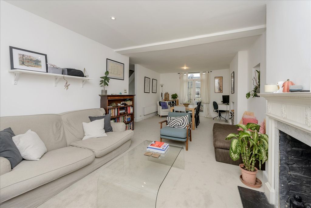 Property photo 3 of 9