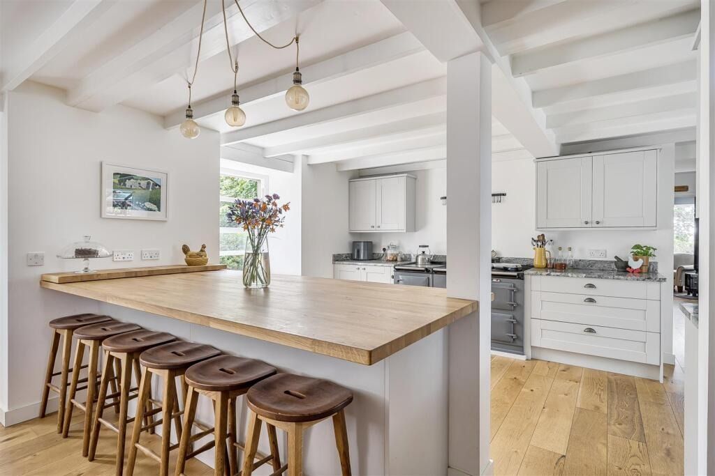 Property photo 3 of 32 4845183