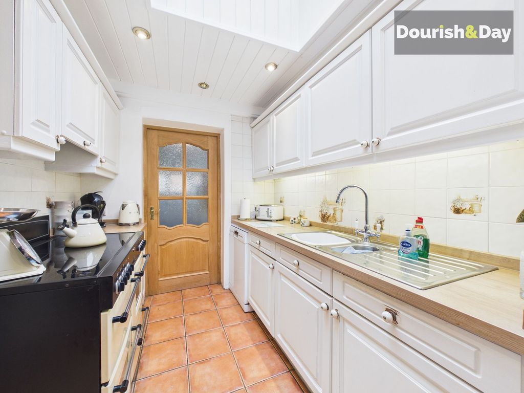 Property photo 2 of 28 Kitchen