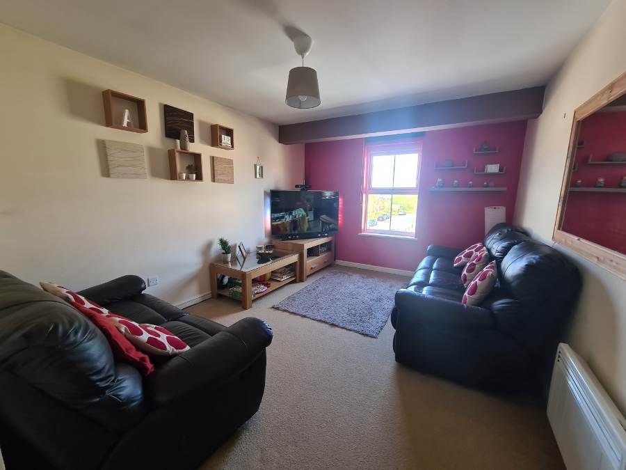 Property photo 2 of 11