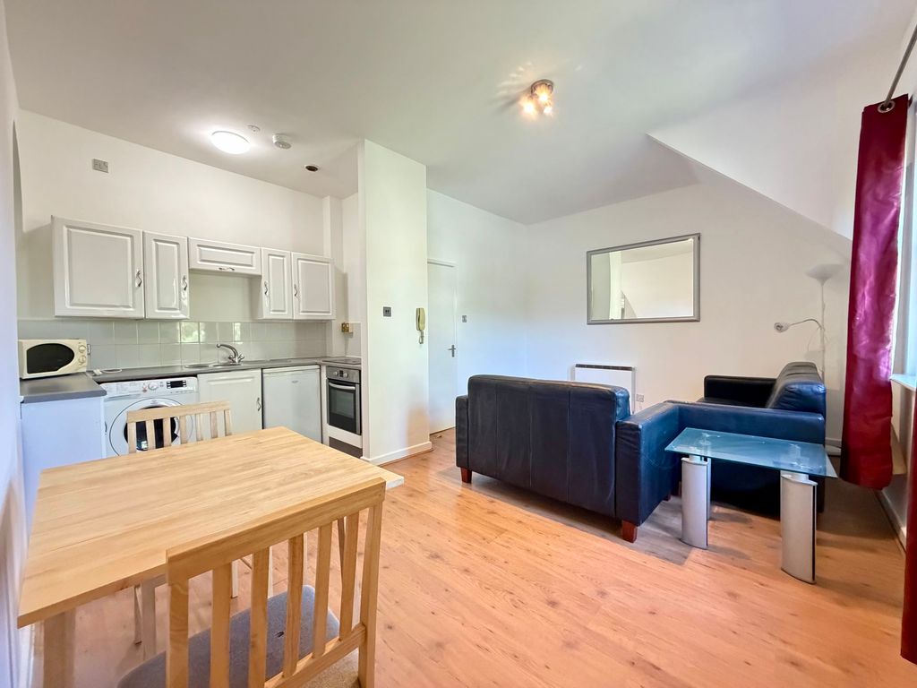 Property photo 2 of 9