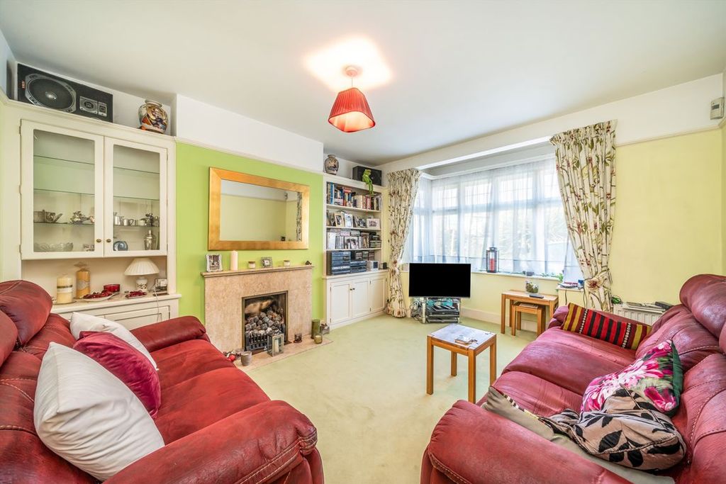 Property photo 2 of 7