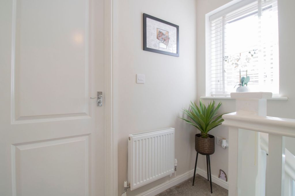 Additional image 13 of 3 bed semi-detached house for saleFfordd Penallta, Gellihaf NP12