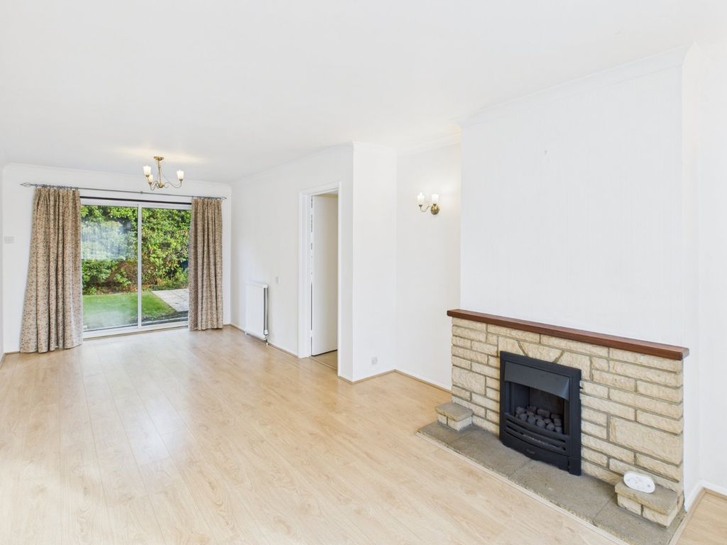 Property photo 2 of 12 Living/Dining Room