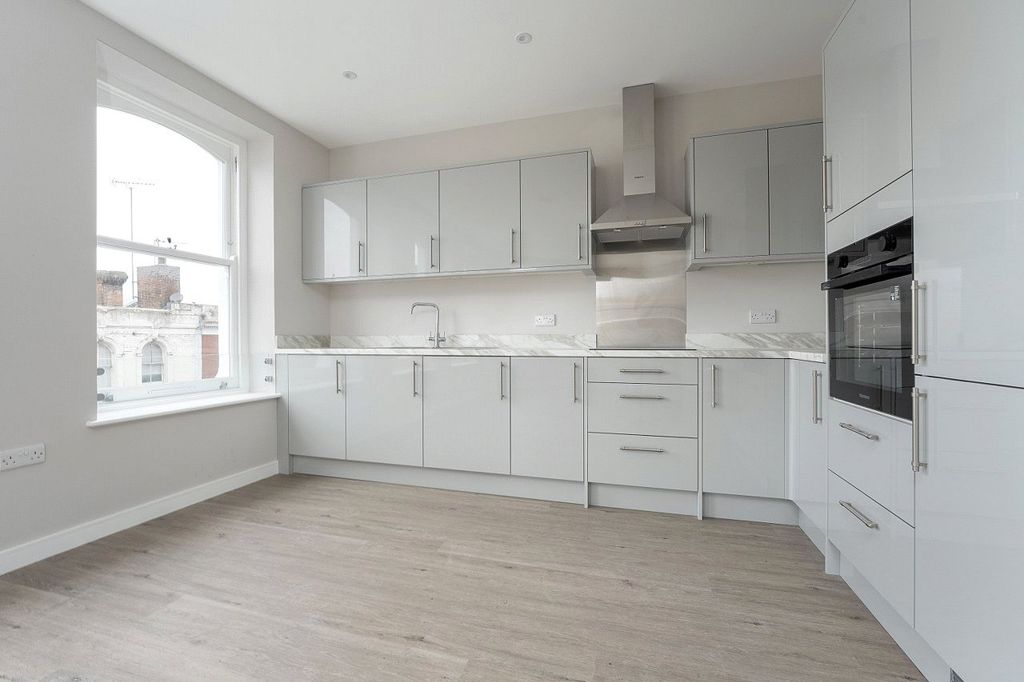 Property photo 2 of 11 Picture No. 07