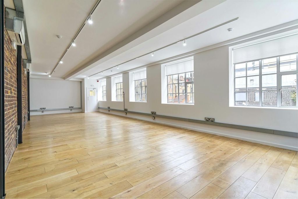Property photo 1 of 9 Lion-House-3-Plough-Yard-Ec2A-3Lp-Shoreditch-Office-Studio-Showroom-To-Let-Internal32-Dominion.London.Jpg