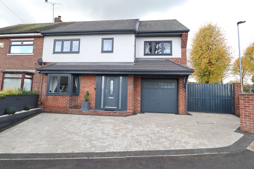 Property photo 1 of 26 Img_1096