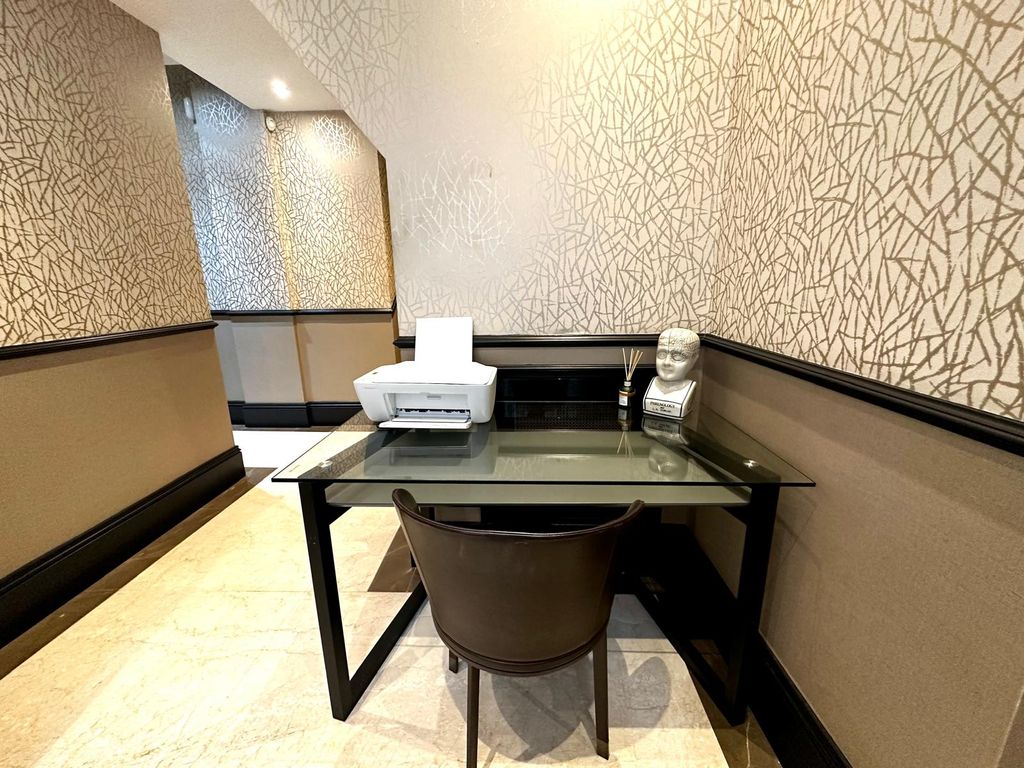 Additional image 20 of 4 bed flat to rentPark Lane, London W1K