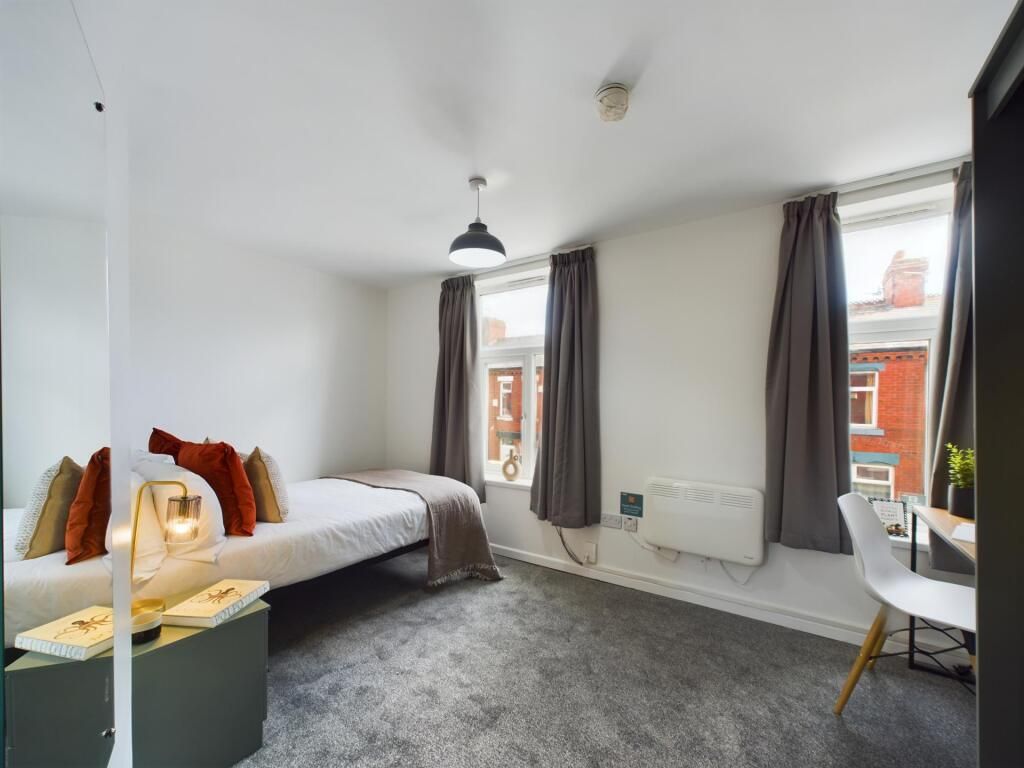 Property photo 3 of 8