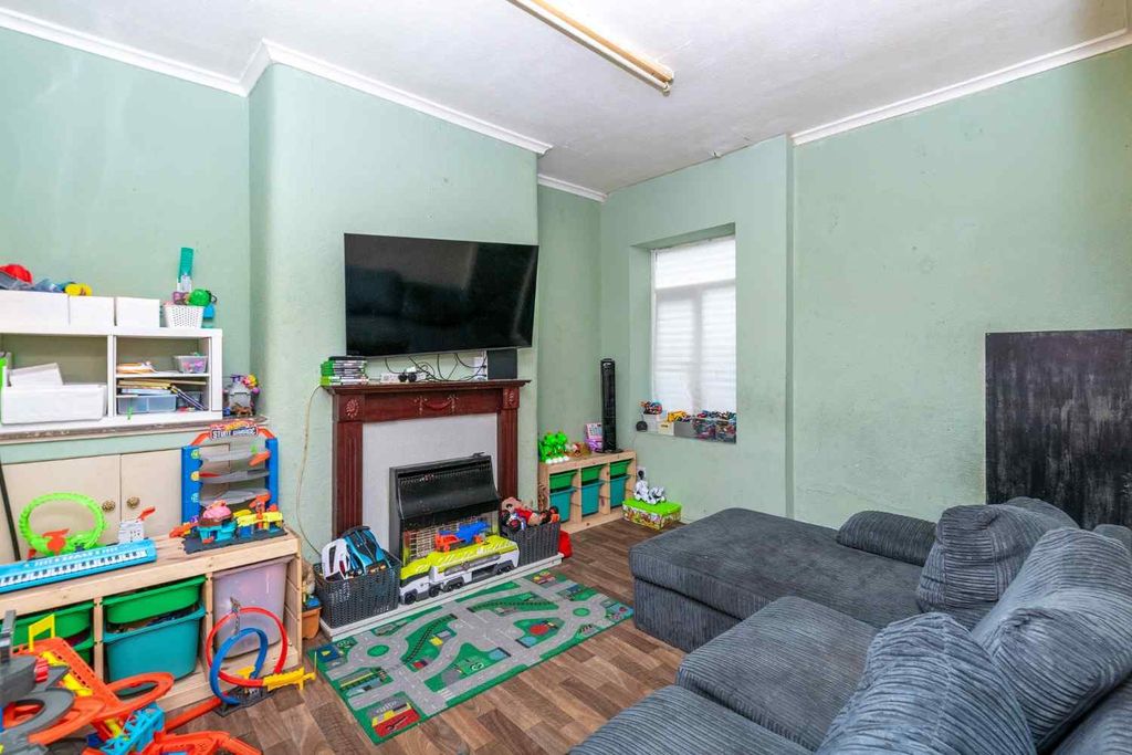 Property photo 3 of 22